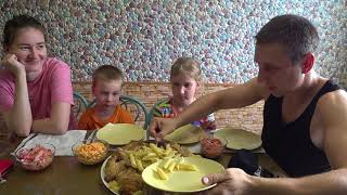 видео: СЕМЕЙНЫЙ МУКБАНГ КУРИНЫЕ КРЫЛЫШКИ С МАКАРОНАМИ | FAMILY MUKBANG CHICKEN WINGS WITH MACARONI #mukbang картинка: СЕМЕЙНЫЙ МУКБАНГ КУРИНЫЕ КРЫЛЫШКИ С МАКАРОНАМИ | FAMILY MUKBANG CHICKEN WINGS WITH MACARONI #mukbang