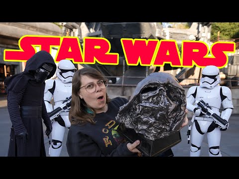 BIGGEST Update in Galaxy's Edge History! New Lightsaber, Merch, Food & More!