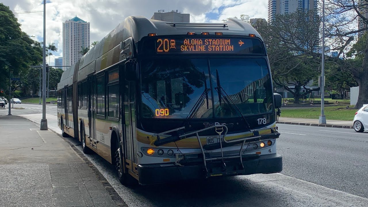 honolulu-thebus-route-20-halawa-station-with-service-to-arizona-mem