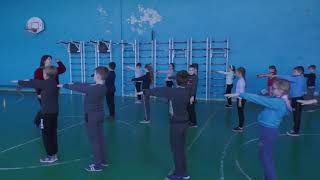 Урок фізичної культури з елементами футболу 4 клас.Володимирівська ЗОШ I-III ступенів №1. Урок фізичної культури з елементами футболу 4 клас.Володимирівська ЗОШ I-III ступенів №1.