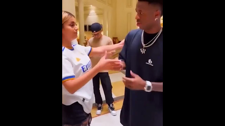 Vinicius jr crazy signature sance with hot girl