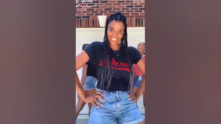 Renee Elise Goldsberry dances to the Schuyler Sisters with her family