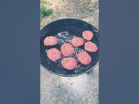 Big Will’s Seasoned hamburger cooked over charcoal - YouTube