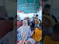 Ini banyakan lagi pada naik perahu.