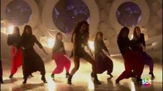 Julia Olliver no Dance se Puder dançando Beyoncé - Run the World