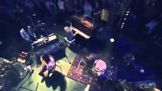 Hillsong UNITED    (Love Is War Acoustic) In LIVE