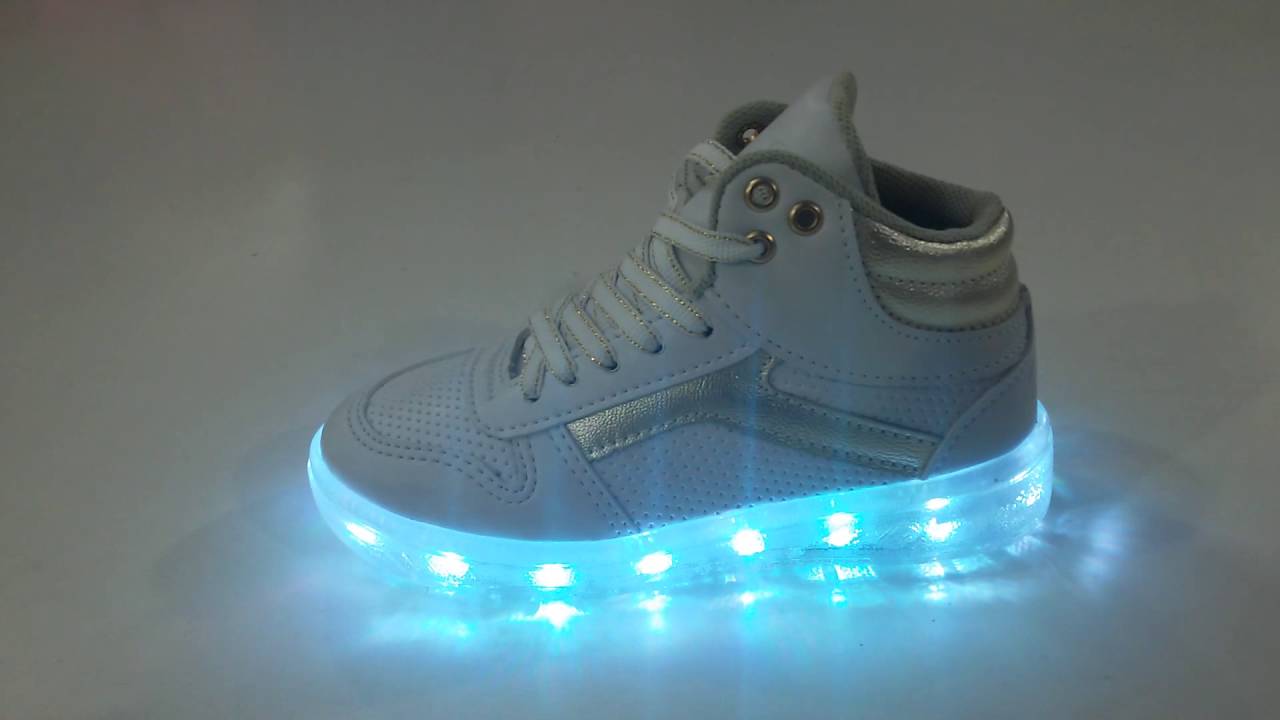 tenis com luzes