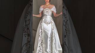 Satin wedding dress with gold glitter embroidery, a luxury! #dresses #weddingdresses #bridal