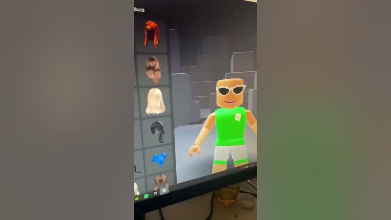 How to put 2 face accessories on your avatar at once on Roblox! PC or