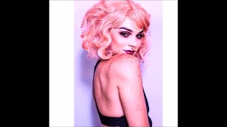 April Carrion performs "Diamonds" by Rihanna (Jacob Plant Dubstep Remix) cam 1