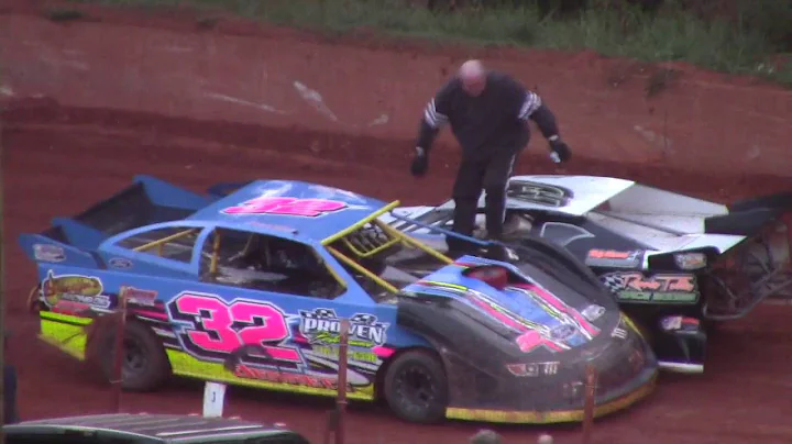 Winder Speedway Kevin Tullis & Dan Bennett  Incide...