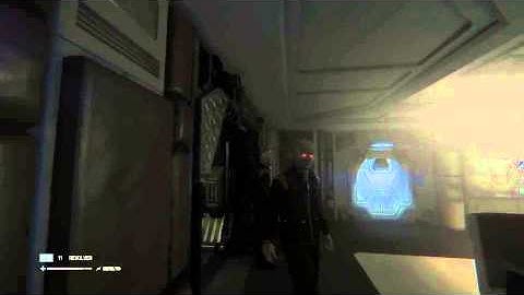 This is NOT how you get out of lockers. (Alien: Isolation)