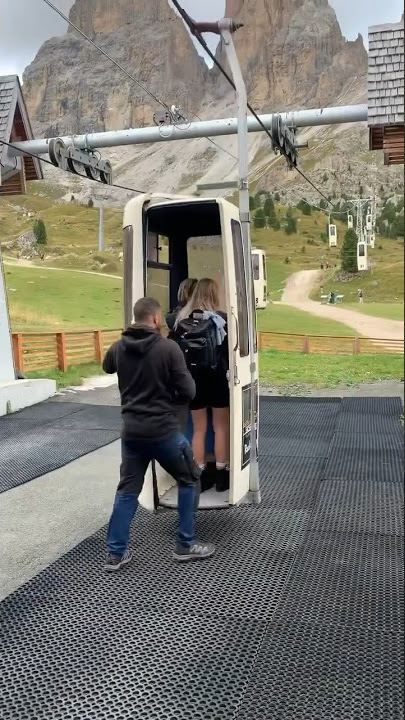 ⚰️ COFFIN CABLE CAR! Would you ride this in the Dolomites?? #italy #dolomites #dolomiti #cablecar