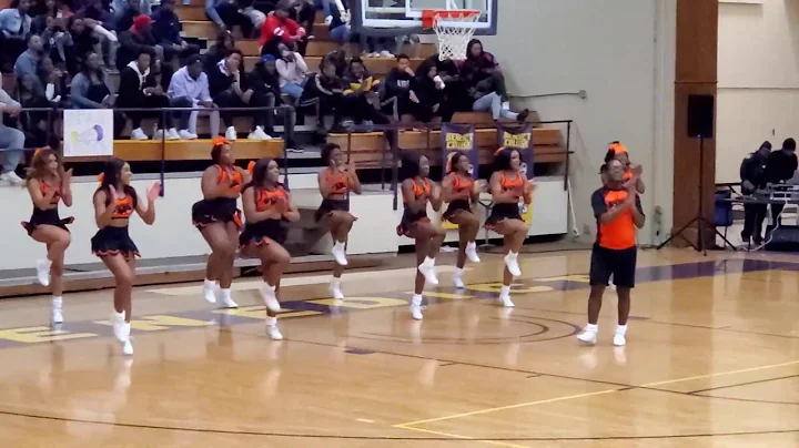 Claflin Panthers vs Benedict Tigers 2020 - Cheerleader Battle and Halftime Dancers