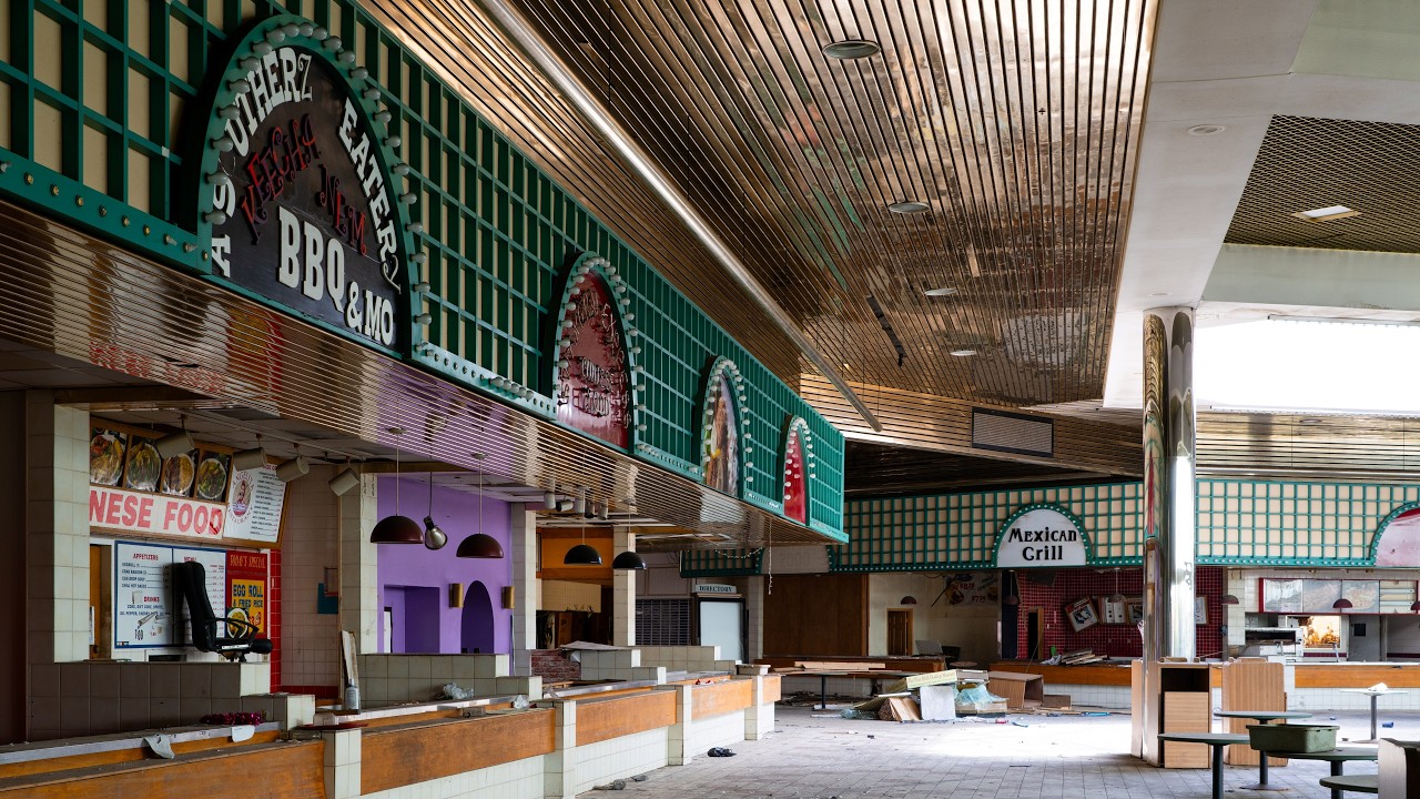 Exploring the Apocalyptic Pines Mall