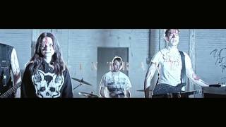 Download Lagu IT'S THE LIPSTICK ON YOUR TEETH - SKINTRADE (official) MP3 Download Lagu IT'S THE LIPSTICK ON YOUR TEETH - SKINTRADE (official) MP3