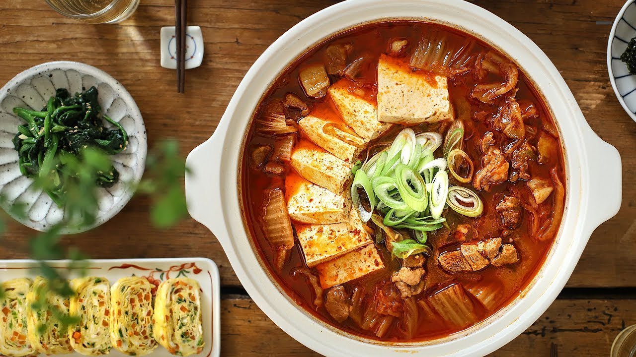 얼큰한 돼지고기 김치찌개와 달걀말이 인생레시피 Pork and Kimchi Stew and Rolled Eggs [아내의