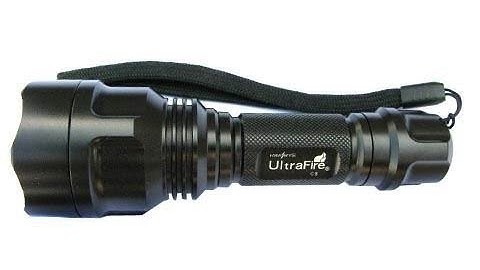 ULTRAFIRE C8 CREE XM-L T6 LED 1300 LUMEN FLASHLIGHT/TORCH part 2 of review garden shots
