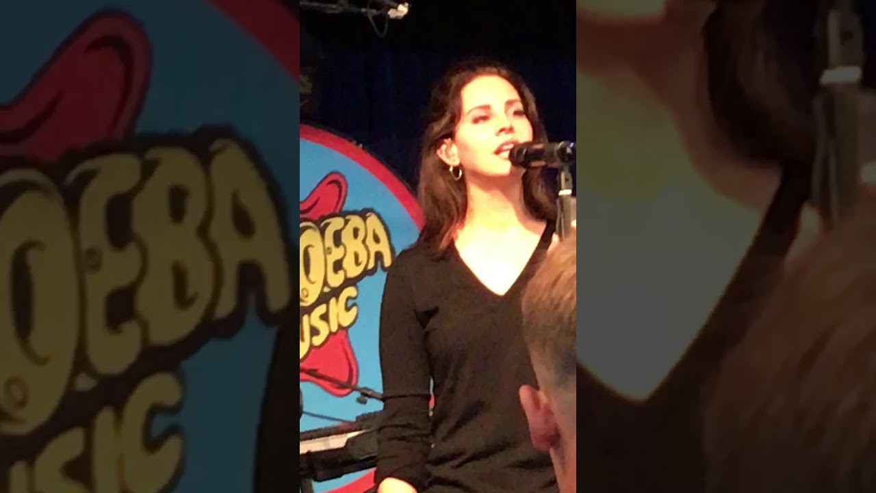 Love - Lana Del Rey Live at Amoeba (7.26.17)