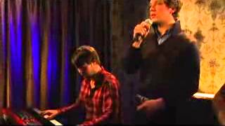 Friendly Fires - Strobe (Stereogum Decomposed)