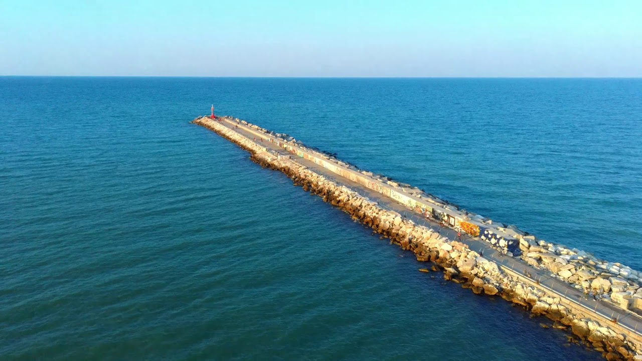 Spiaggia e darsena di San Benedetto del Tronto (AP)