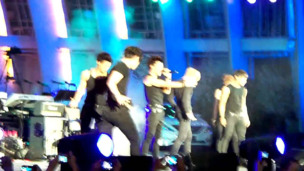 2pm Without You U Korean Music Festival Hollywood Bowl Pool fancam KMF