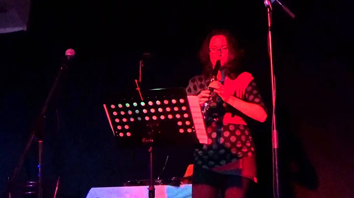 Nora Louise Mueller on Bohlen Pierce Clarinet