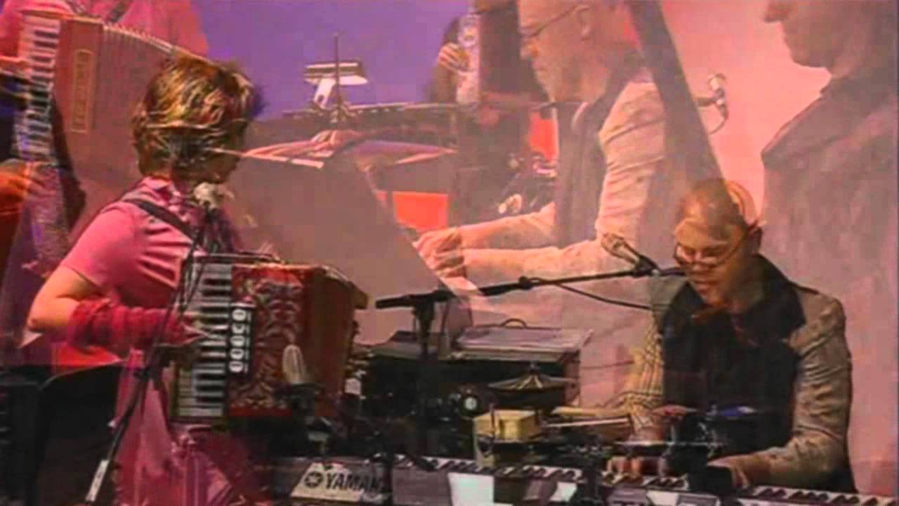 TED House Band featuring Matt Venuti playing Electronic Valve Instrument, led by Thomas Dolby
