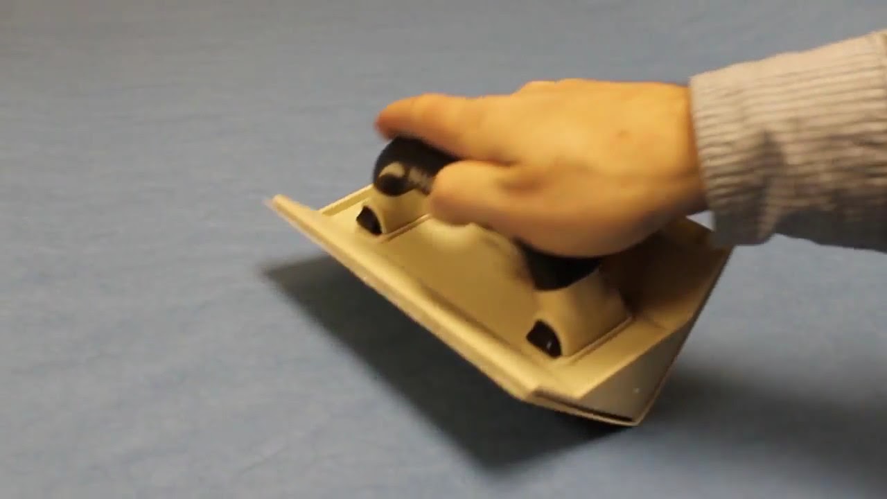 How to Apply Sandpaper for Drywall Sanding - YouTube