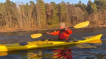 How to do the sea kayak forward paddle stroke - Mad Goats Norway