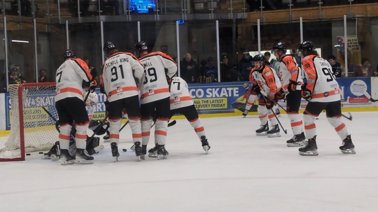 Leeds Knights ⚔️ 4 - 2 🐅 Telford Tigers #icehockey #leeds #knights #telford #tigers #teamwork