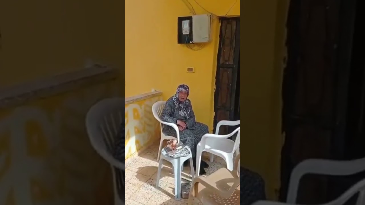 مبكي! بسبب الاحتلال شاب فلسطيني من مدينة أم الفحم يلتقي بخالته بعد غياب أكثر من ٣٠ سنة!