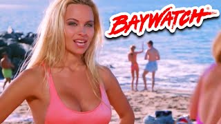 Pamela Anderson – Baywatch Montage (