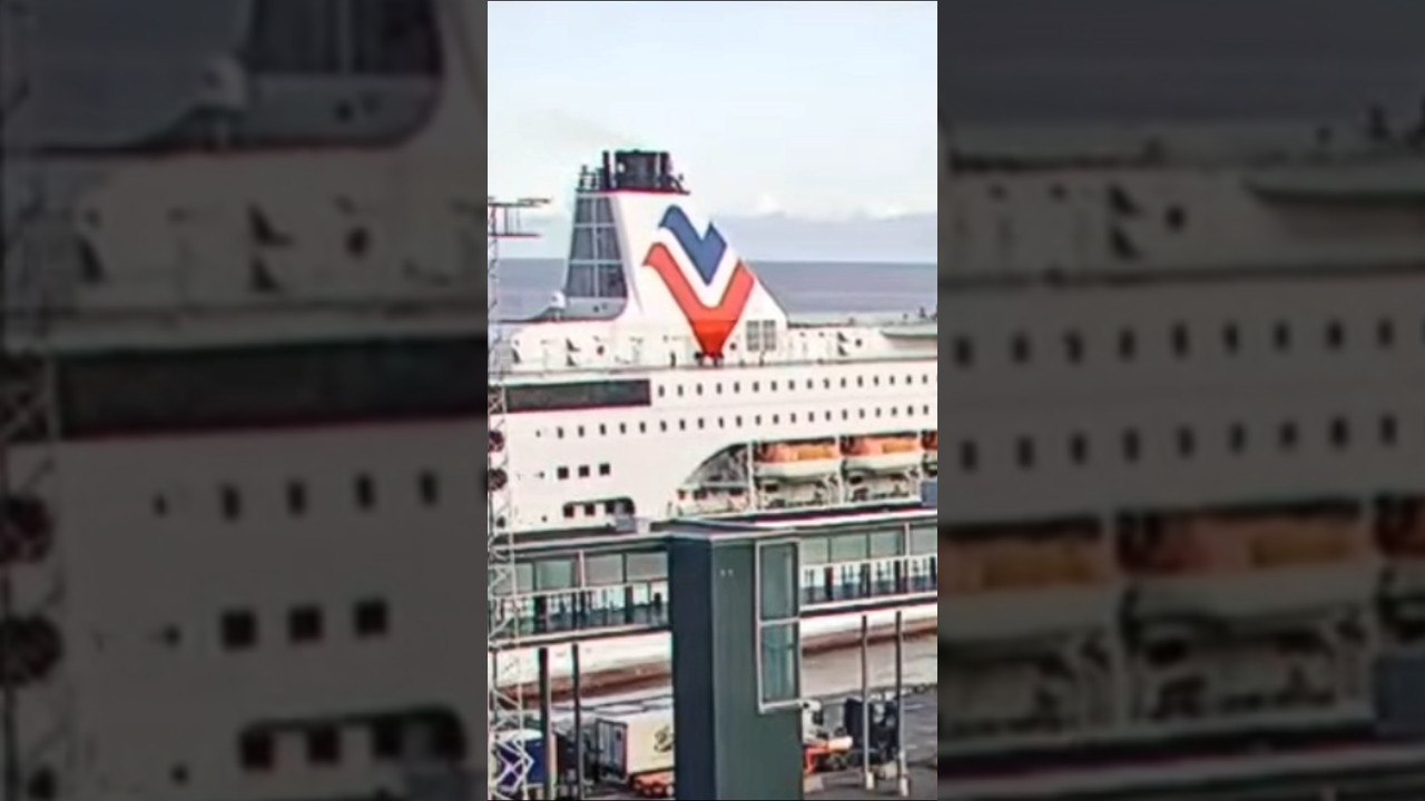 M/S Victoria 1 leaving Helsinki 