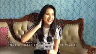 REGINA RUMOPA GABUNG TIM ESPORTS DAN BANTU JUAL GORENGAN SELAMA PSBB – STAR UPDATE 01/05