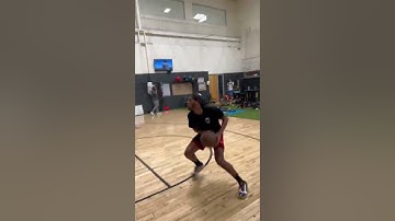 Troy Brown Jr. creating space! #jushoop