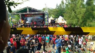 **Kontes blyerrr**los gak rewel