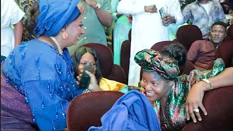 Odunlade Wife Just Broke the Internet With This Kneeling Greeting to Mide Martins – Pure Class!