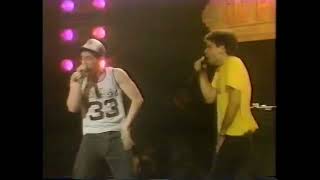 Beastie Boys HD : &quot; I am most ill and I&#39;m rhymin&#39; and stealin&#39; &quot; 🎤