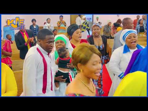 Acha Tukuinue Wimbo Wawatu Wote Kwenye Mkutano Wa Waombaji Marekani Des Moines Iowa Lemba 