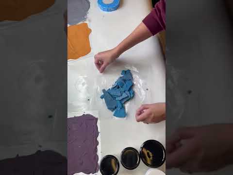 Видео: Оцветява ли бетон с багрила?