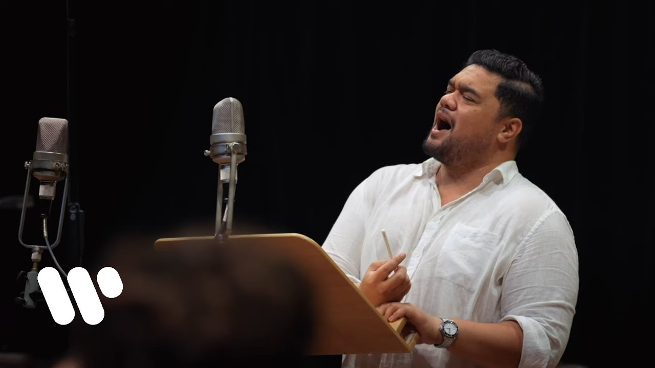 Pene Pati sings 