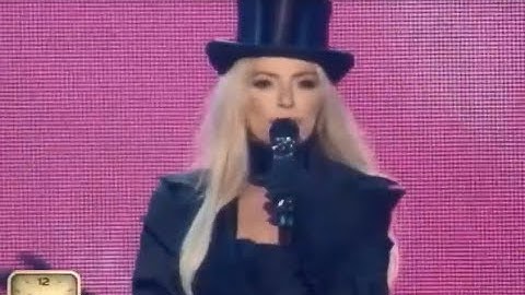 Shania Twain on "New Year's Eve 2025 Live With Anderson Cooper And Andy Cohen" - December 31, 2024