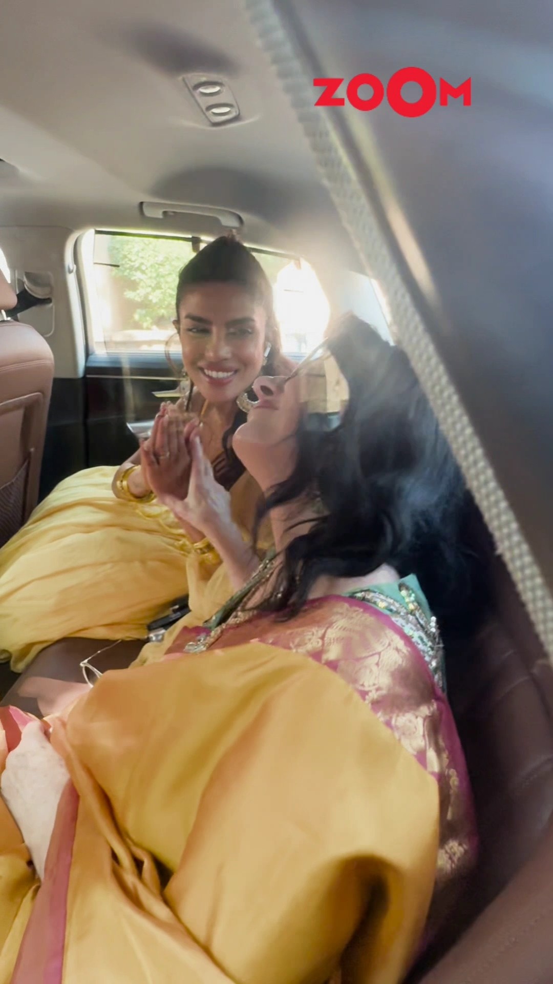 Priyanka Chopra brings GLAMOUR to wedding festivities with hubby Nick Jonas's mom! ? #priyankachopra