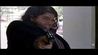 Lost - Hurley Tranquilizes Charlie
