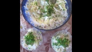 Салат из кальмаров, крабового мяса и свежего огурчика Салат из кальмаров, крабового мяса и свежего огурчика