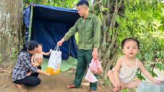 Download Lagu Kind man helps a single mother and her child have a better life. MP3 Download Lagu Kind man helps a single mother and her child have a better life. MP3