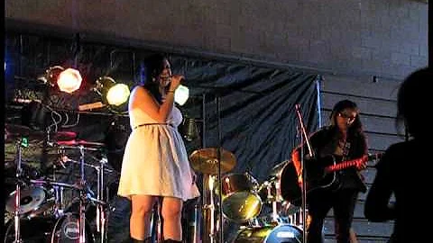 Kristen Hunter "You Ain't Woman Enough" Live @ Lit...