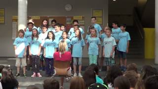 Miniatura de vídeo de "Auf Uns - Abschiedslied Klasse 4a Eichgrundschule Rüsselsheim 2014"