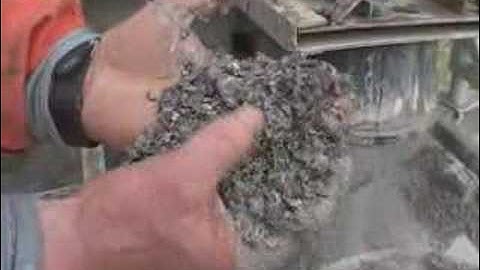 Down the hole drilling method